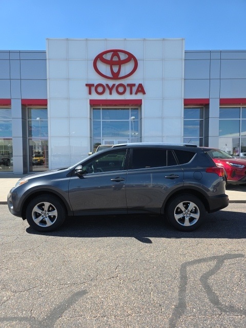2015 Toyota RAV4 XLE photo 3