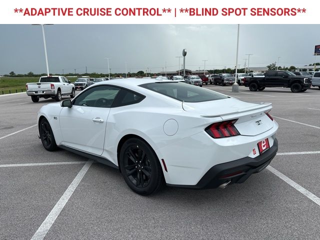 2025 Ford Mustang GT photo 5