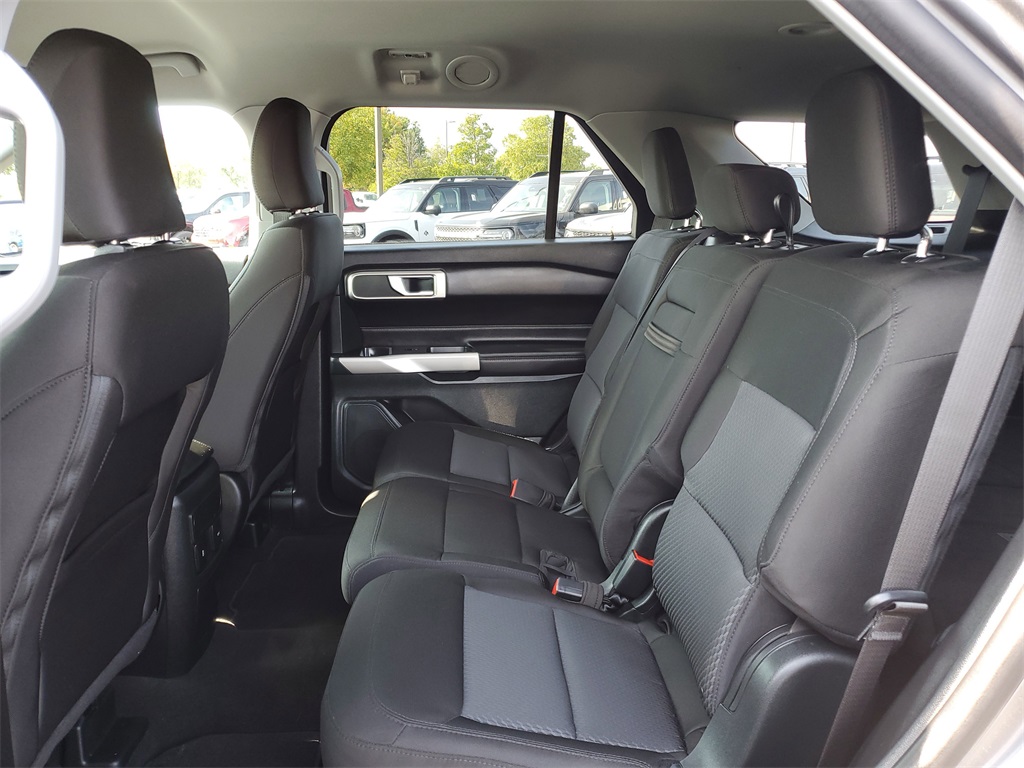 2023 Ford Explorer XLT photo 23