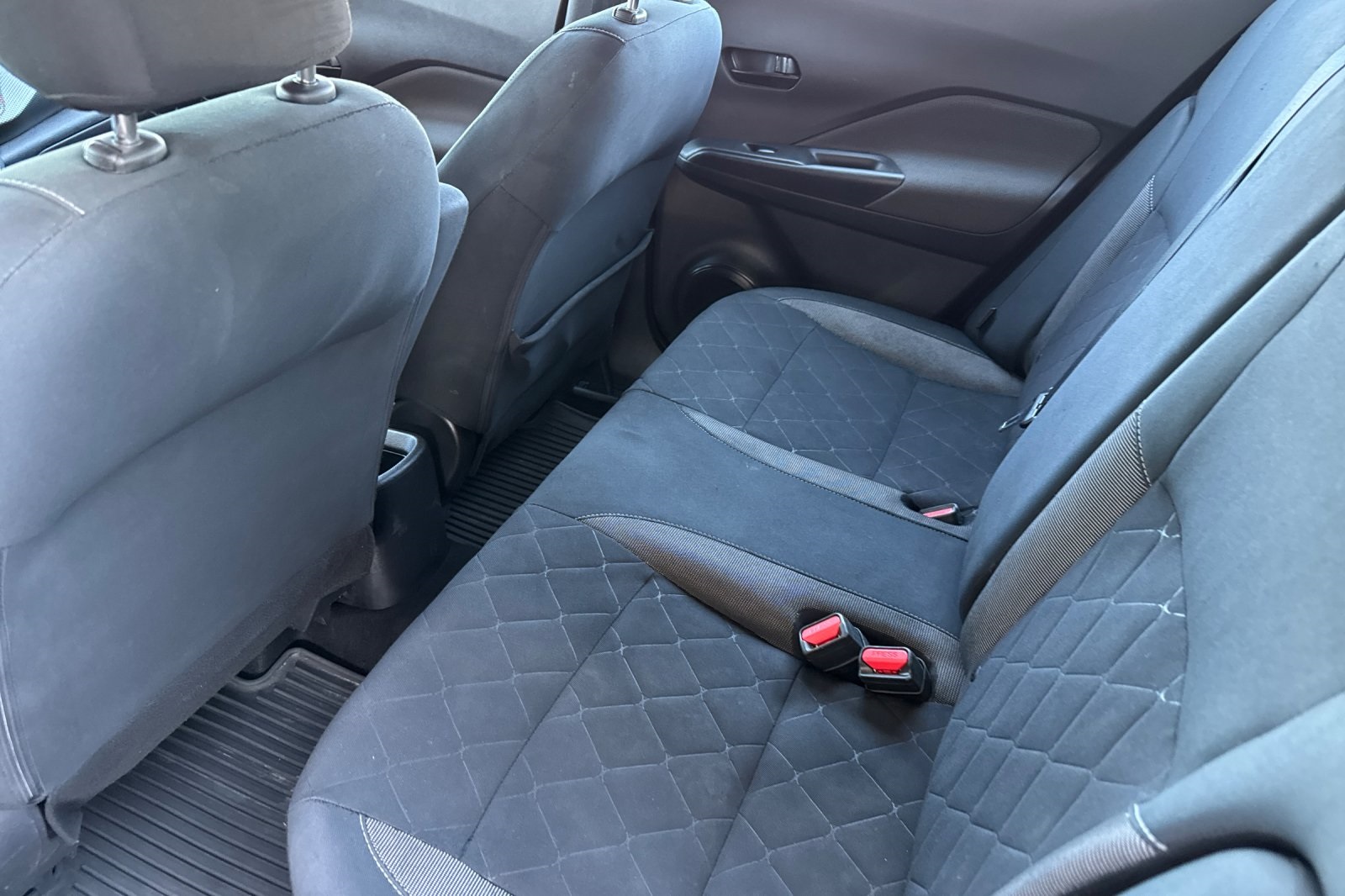 2020 Nissan Kicks S photo 12