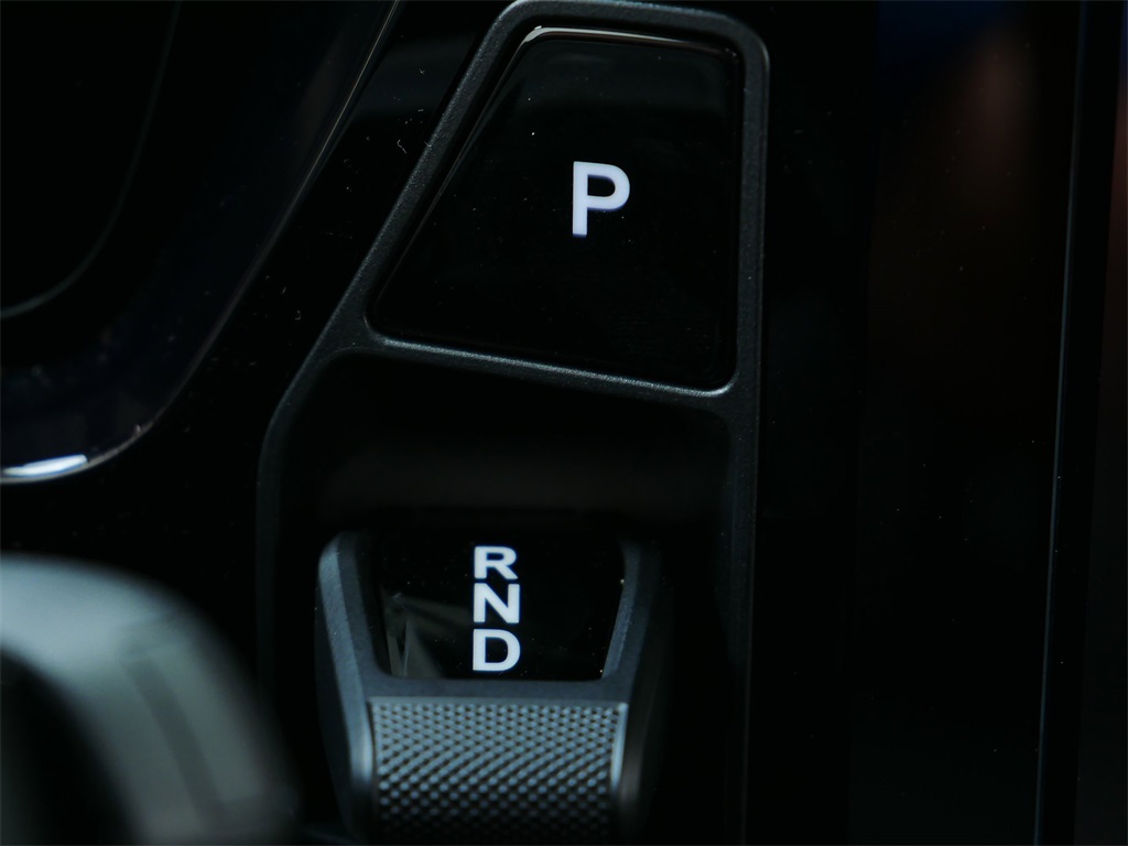 2025 Porsche Macan Electric 4 photo 23