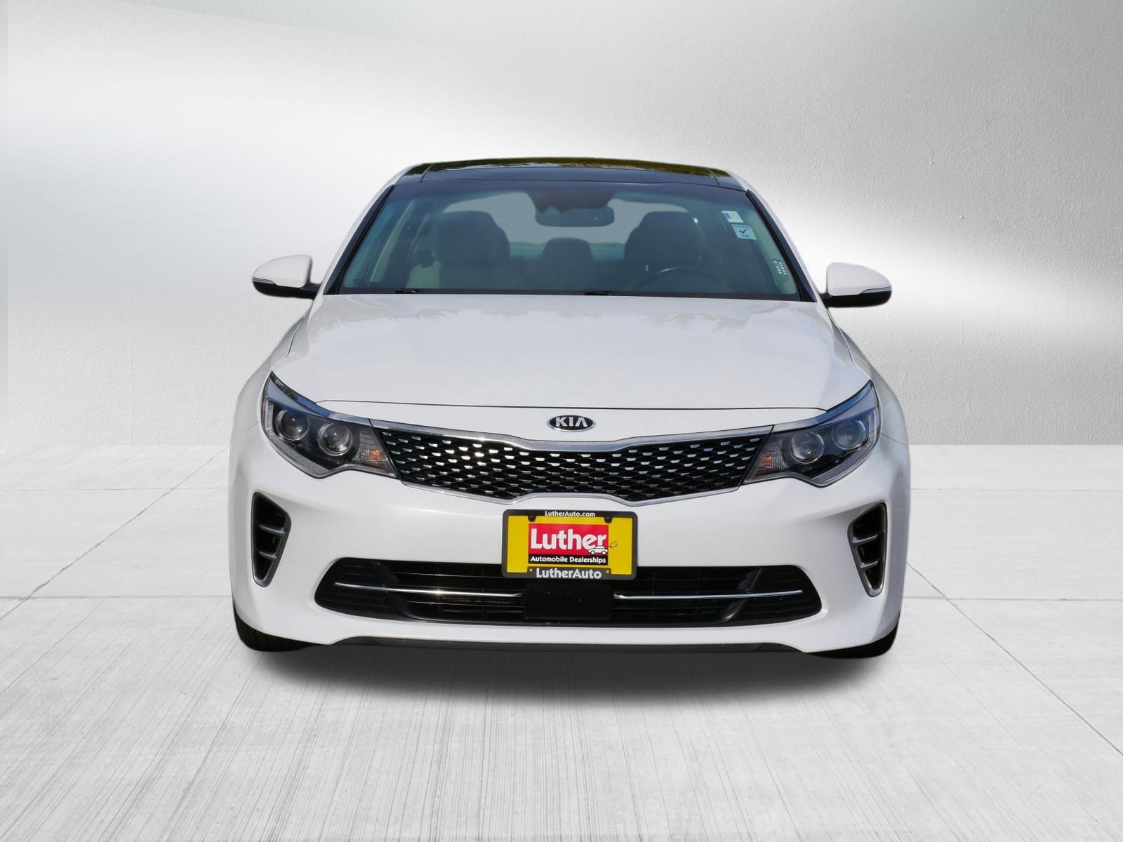 2017 Kia Optima EX photo 2