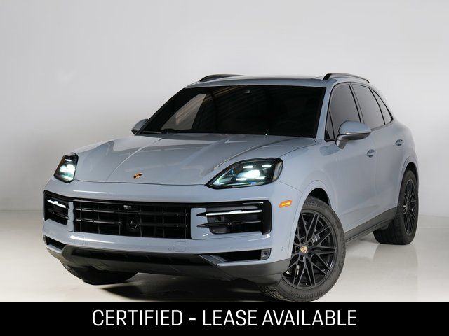 2024 Porsche Cayenne Base's photo