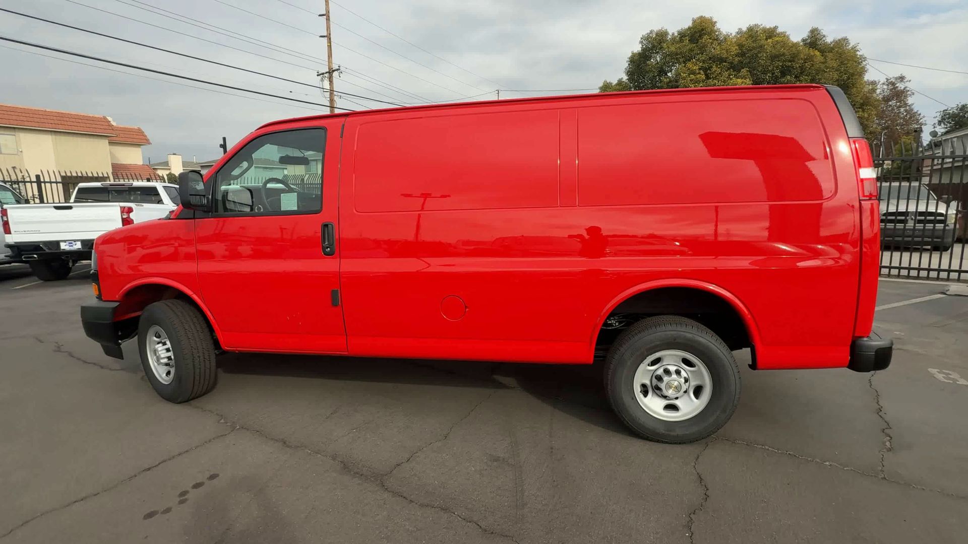 2024 Chevrolet Express Cargo 2500 photo 26