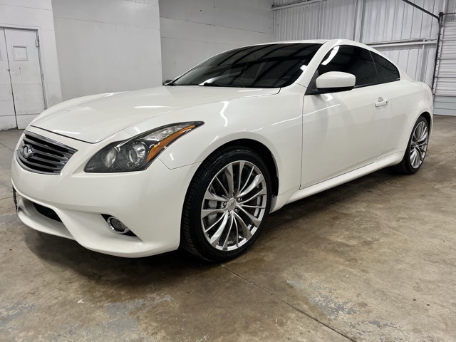 2015 Infiniti Q60 S photo 3