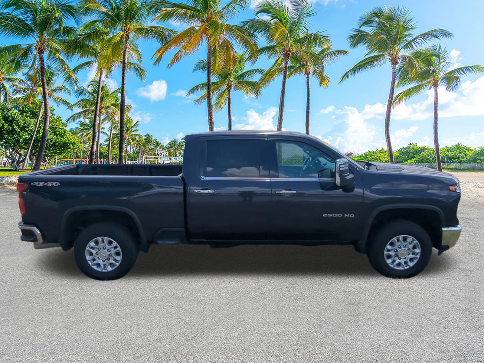 2024 Chevrolet Silverado 2500HD LTZ photo 2