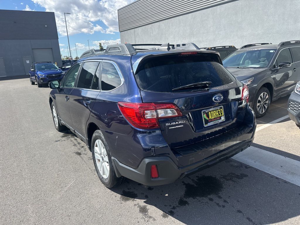2018 Subaru Outback 2.5i Premium photo 5