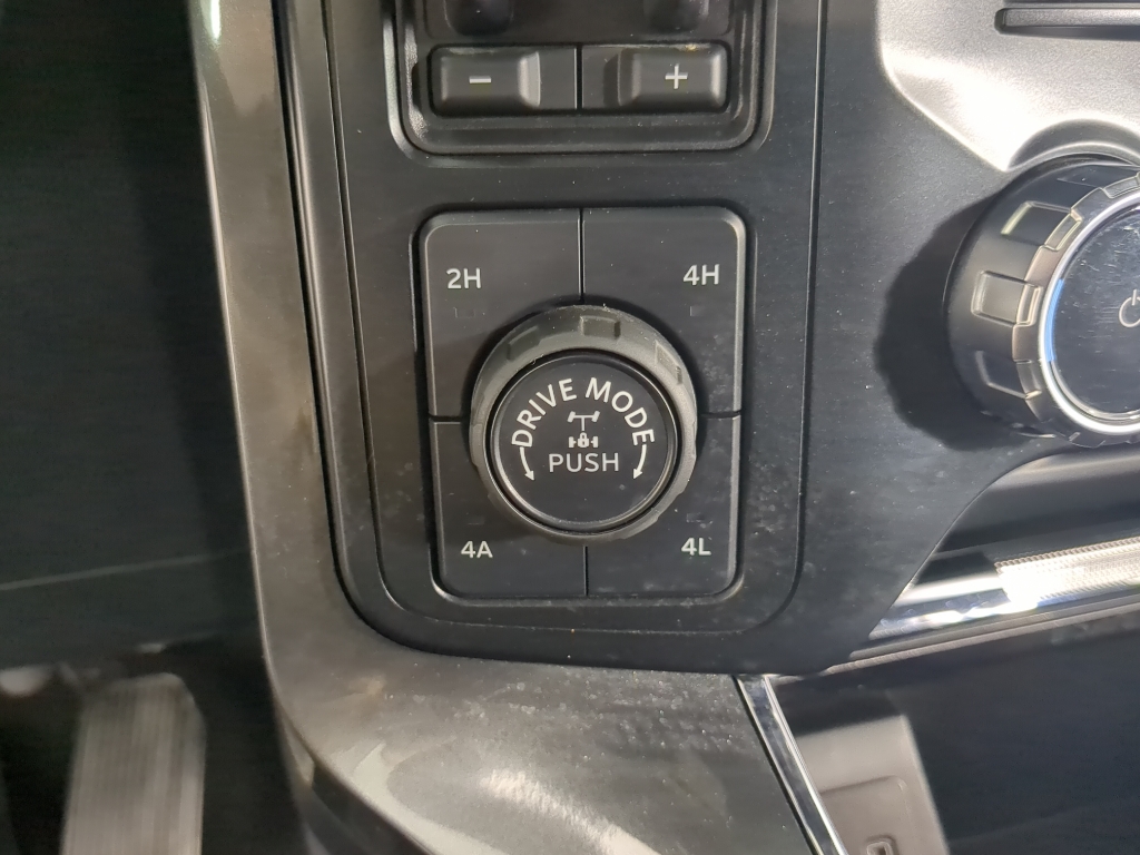 2023 Ford F-150 Lariat photo 18