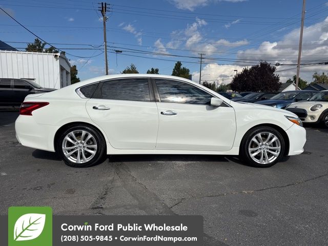 2017 Nissan Altima 2.5 S photo 8