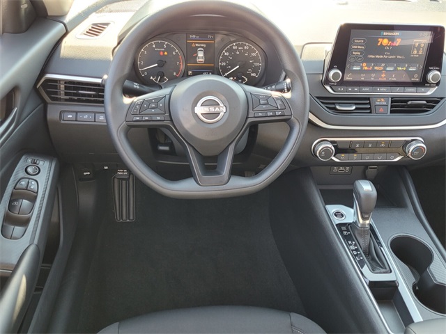 2025 Nissan Altima 2.5 S photo 10