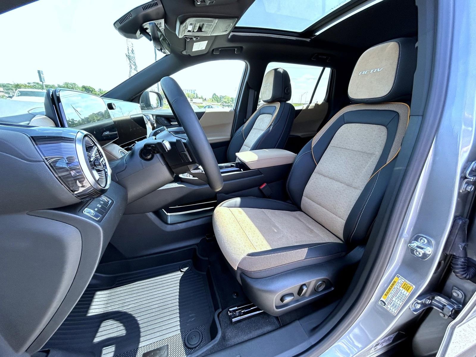 2026 Chevrolet Equinox ACTIV photo 6