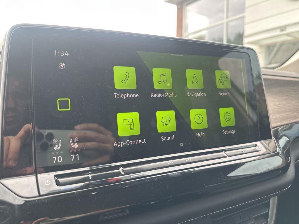2025 Volkswagen Atlas SEL Premium R-Line photo 12