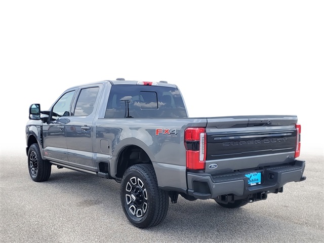 2025 Ford F-250 Platinum photo 4