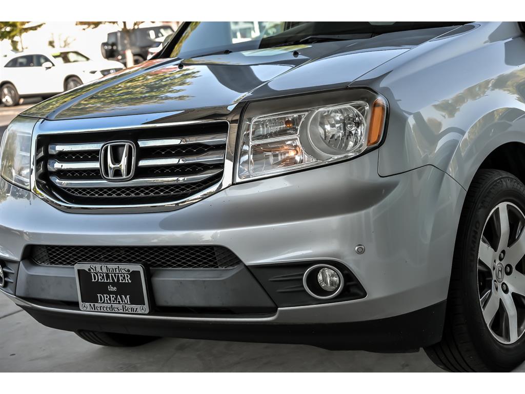 2015 Honda Pilot Touring photo 2