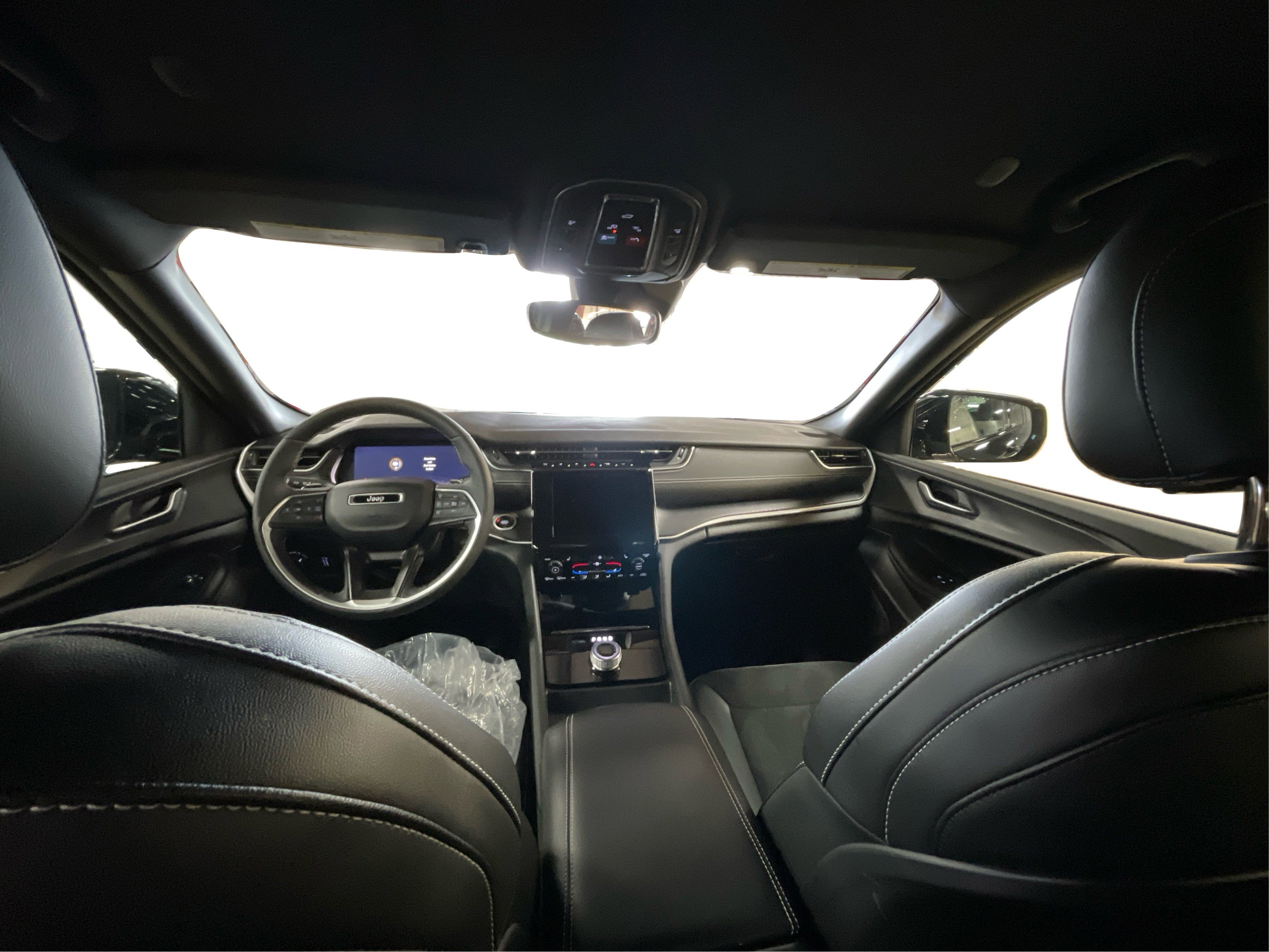 2023 Jeep Grand Cherokee Altitude photo 16