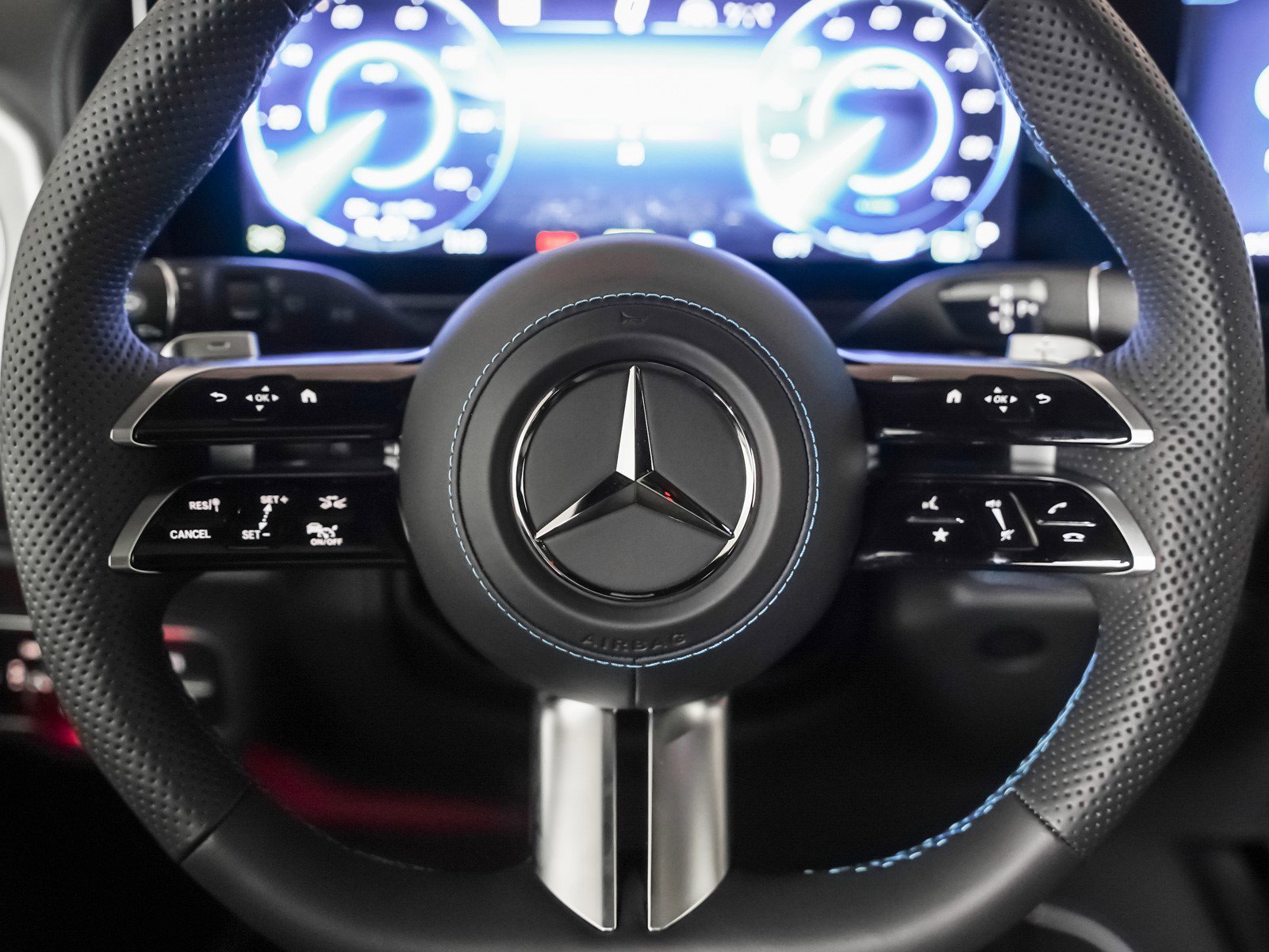 2025 Mercedes Benz G photo 12