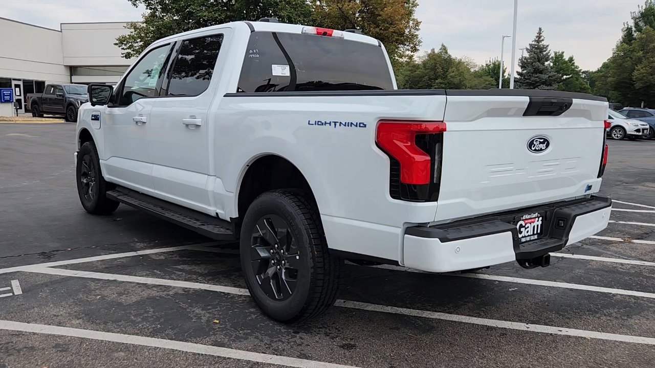 2025 Ford F-150 Lightning photo 8