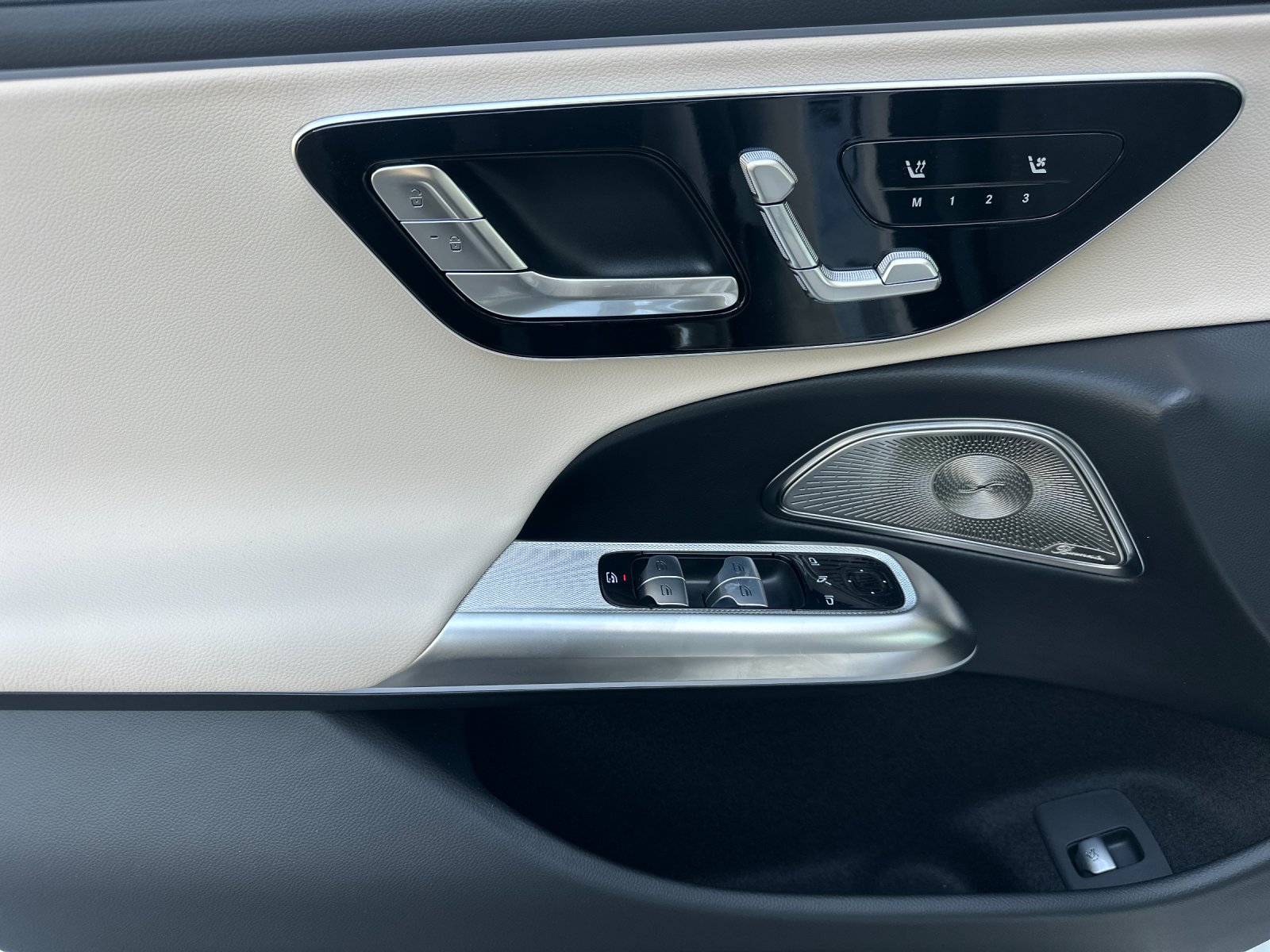 2026 Mercedes Benz E 350 4MATIC Sedan photo 11