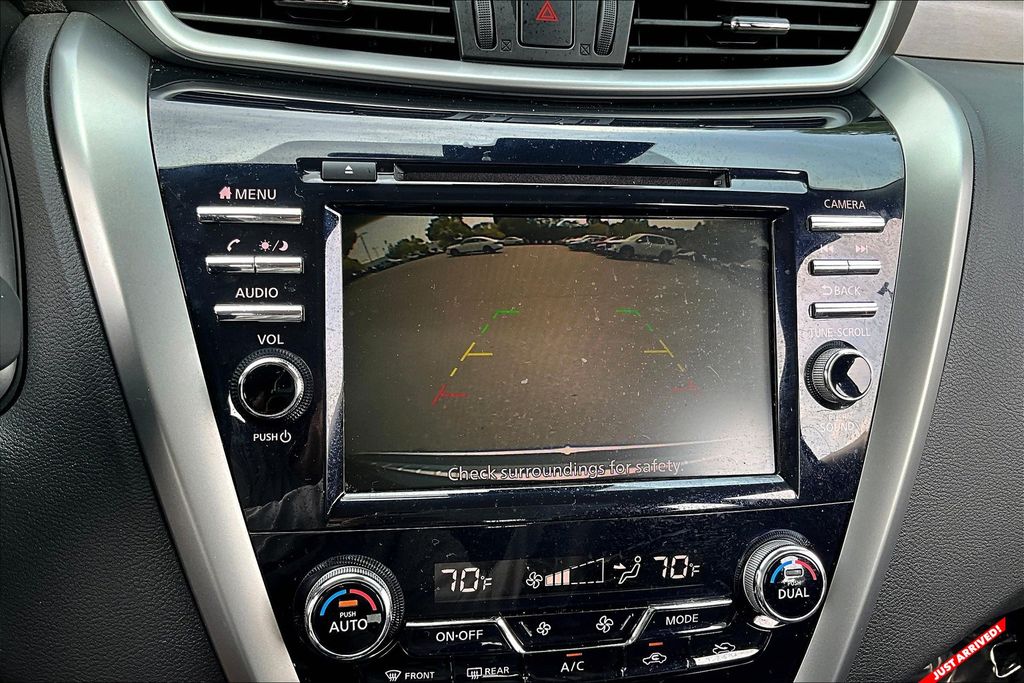 2024 Nissan Murano SV photo 11