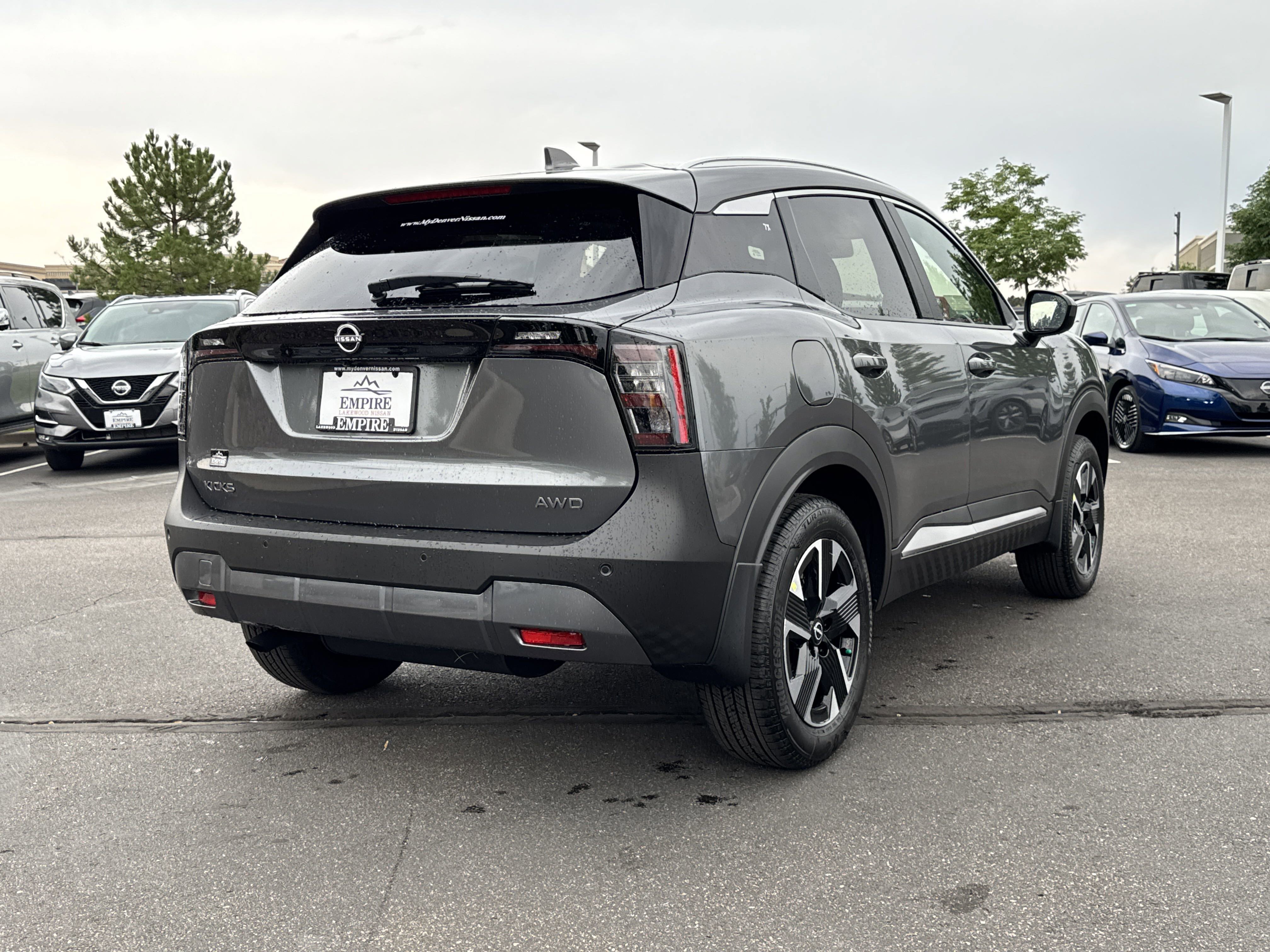 2025 Nissan Kicks SV photo 3