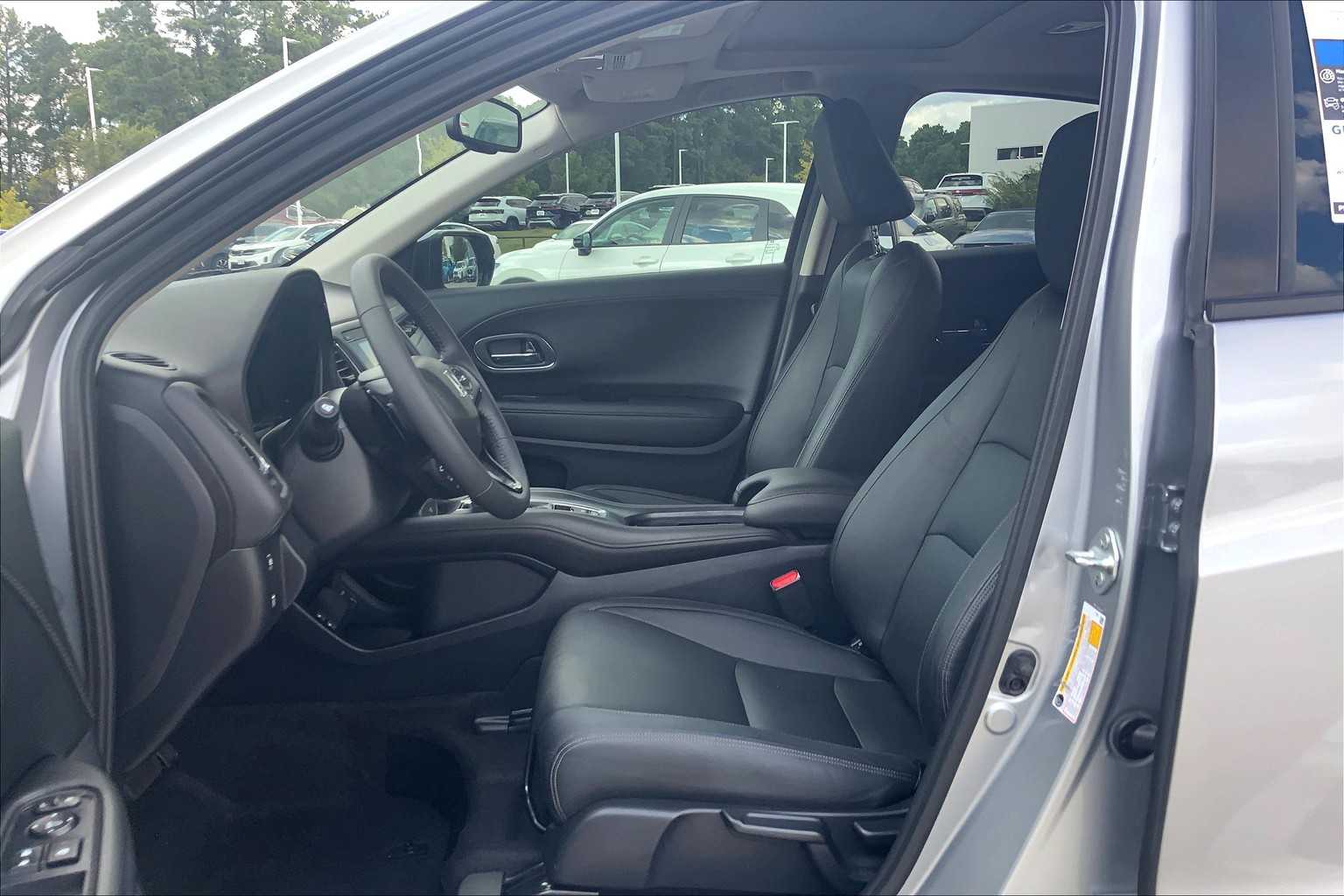 2022 Honda HR-V EX-L photo 7