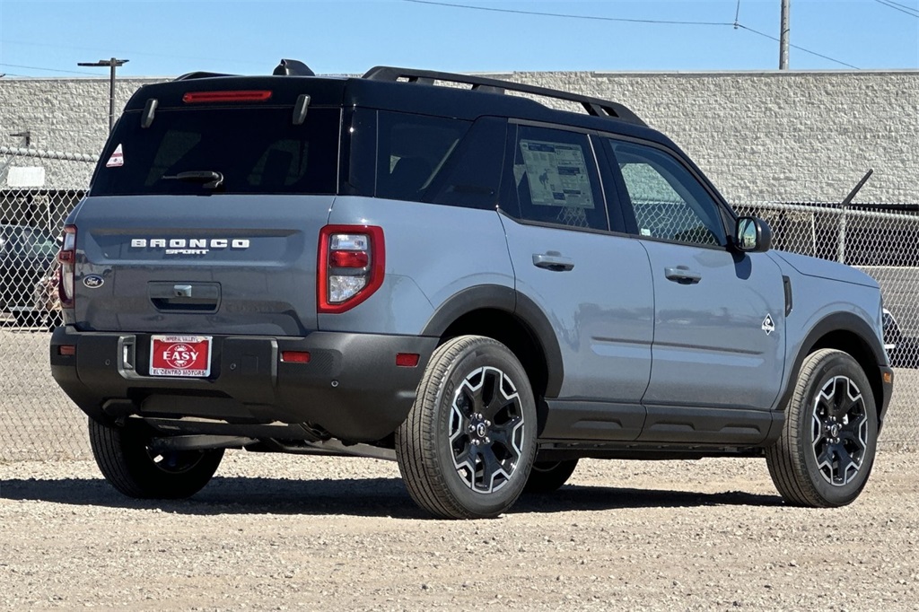 2025 Ford Bronco Sport Outer Banks photo 3