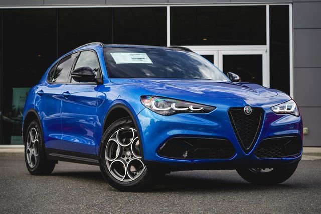 2025 Alfa Romeo Stelvio