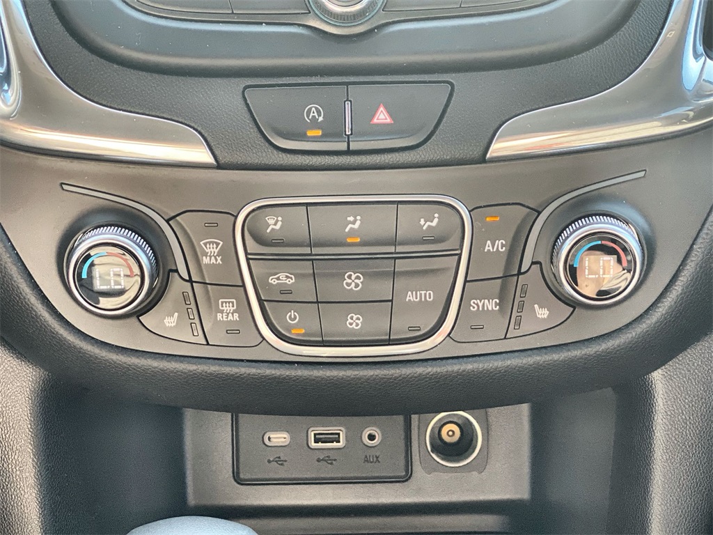 2022 Chevrolet Equinox LT photo 14