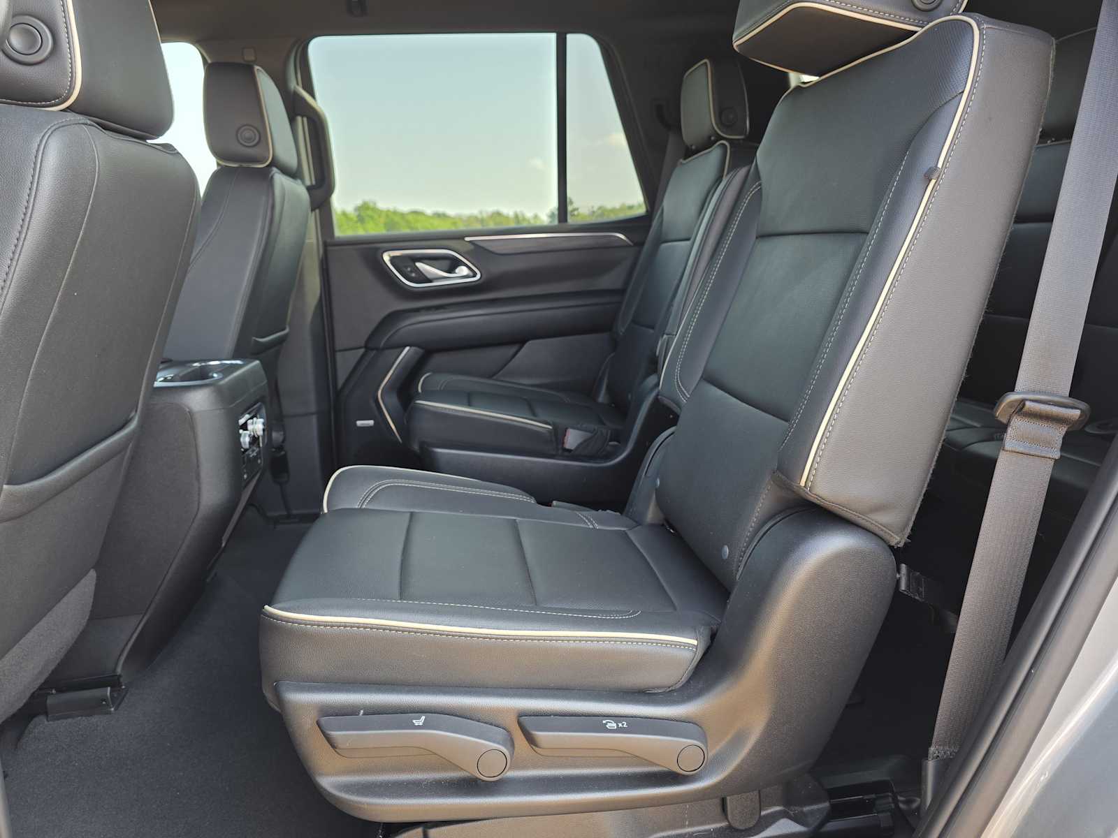 2023 Gmc Yukon SLT photo 14