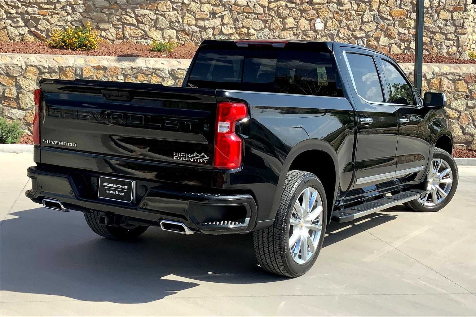 2024 Chevrolet Silverado 1500 High Country photo 13