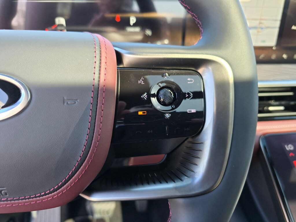 2026 Infiniti QX80 photo 27