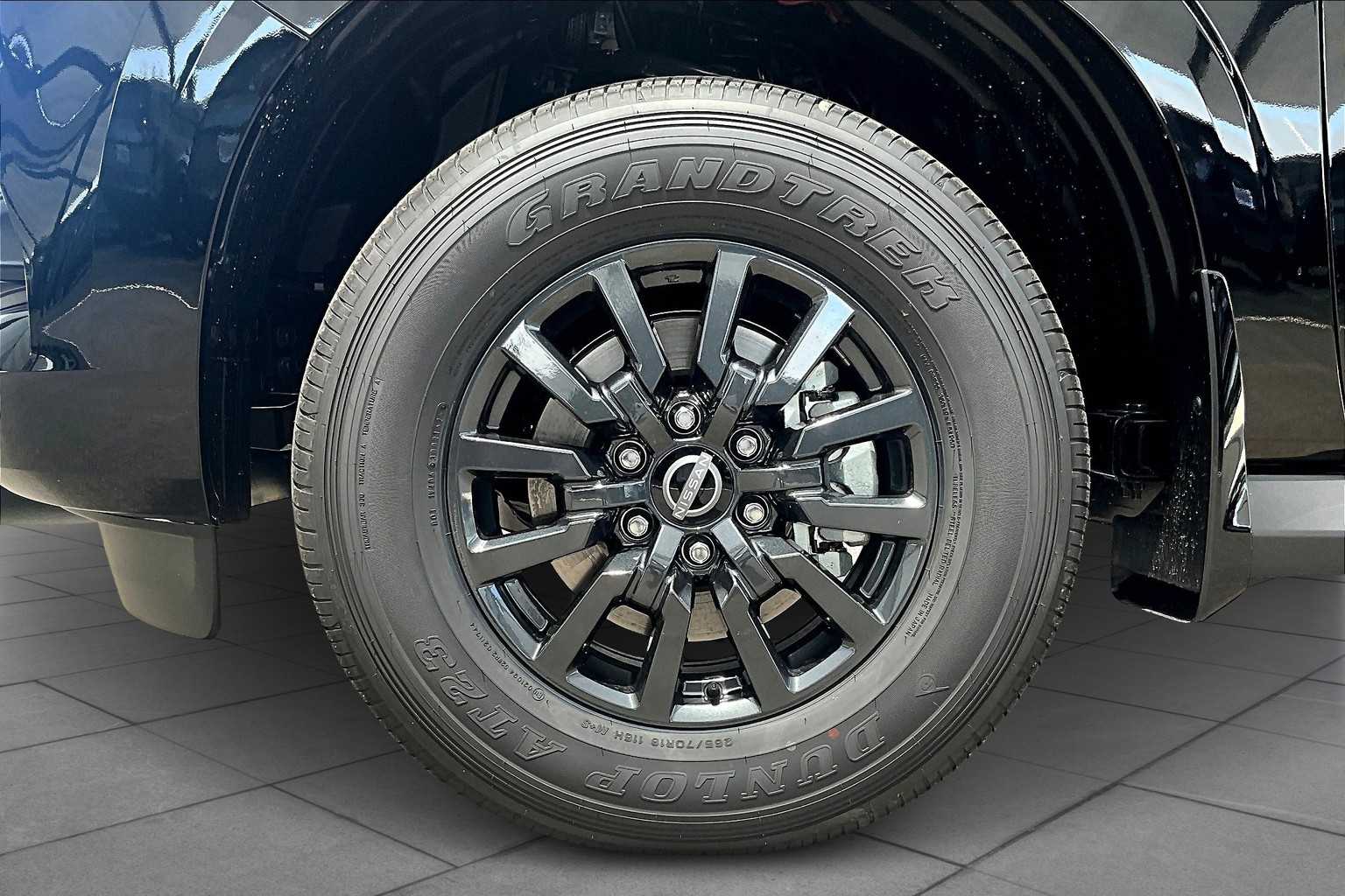 2025 Nissan Armada SV photo 9