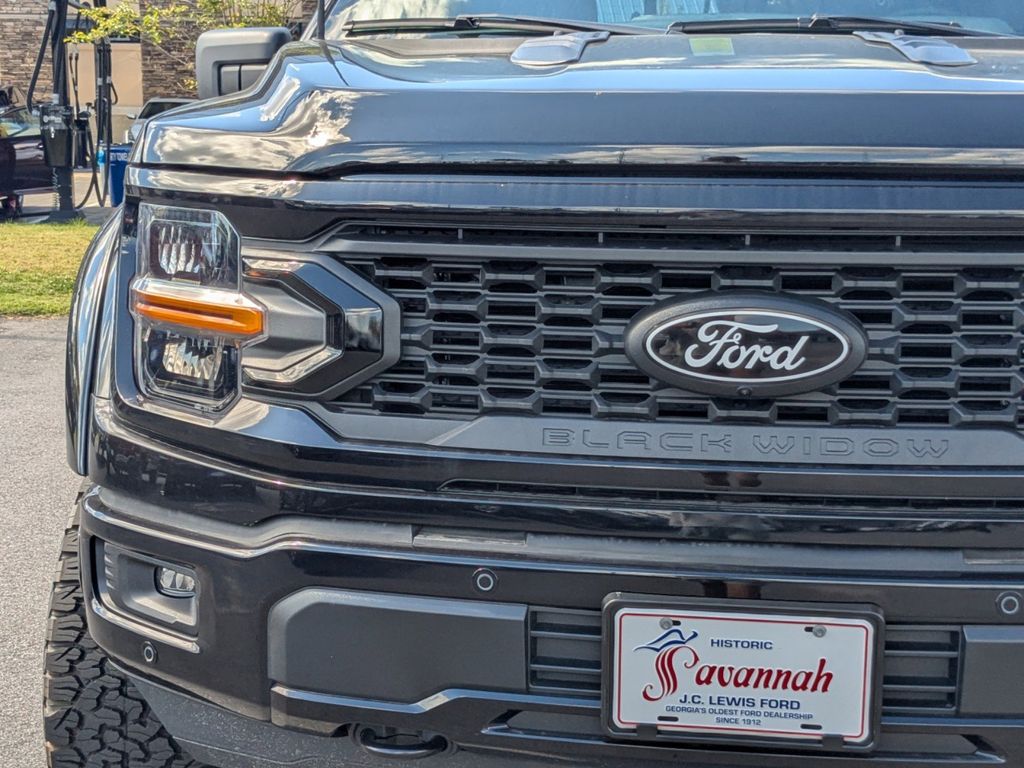 2025 Ford F-150 XLT photo 9