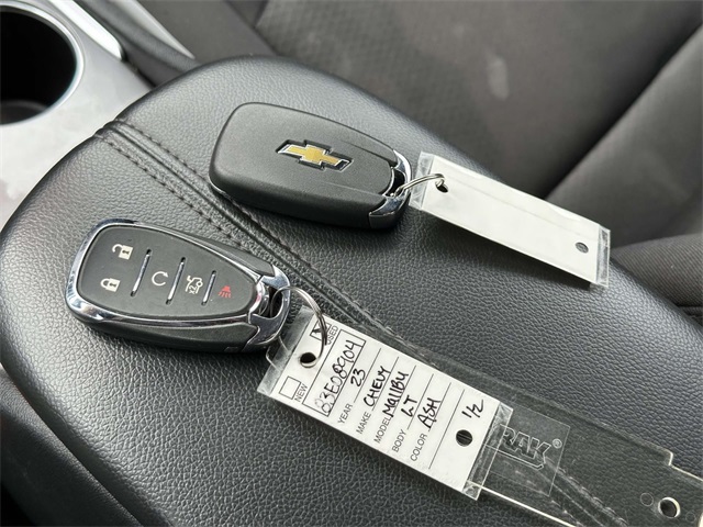 2023 Chevrolet Malibu 1LT photo 3
