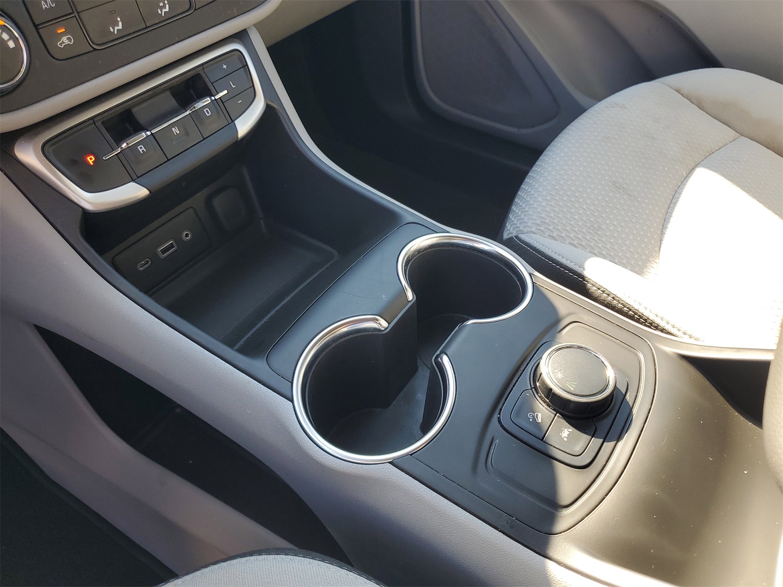 2024 Gmc Terrain SLE photo 18