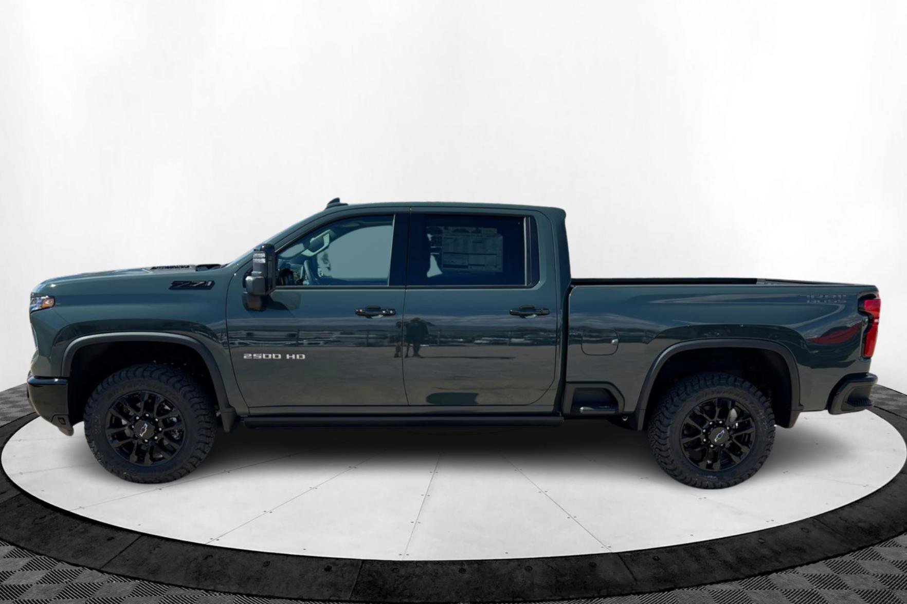 2026 Chevrolet Silverado 2500HD LTZ photo 2