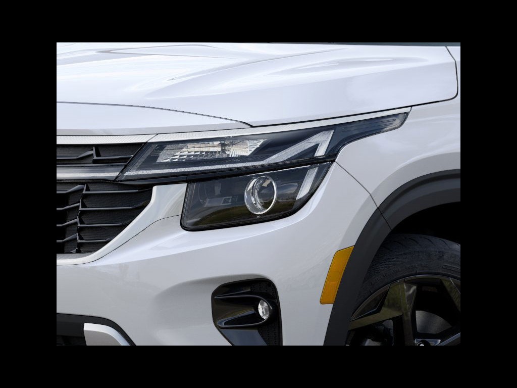 2026 Kia Seltos EX photo 9