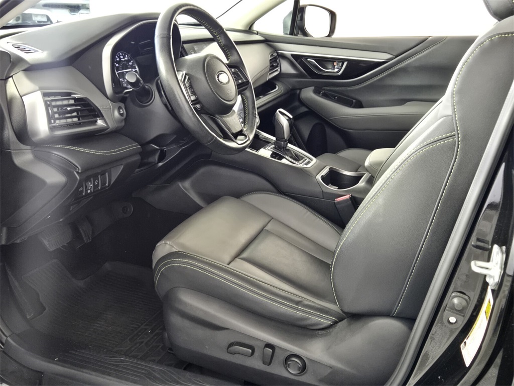 2024 Subaru Outback Onyx Edition photo 3