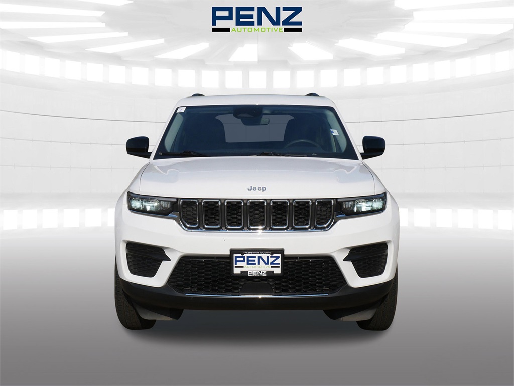 Used 2023 Jeep Grand Cherokee Laredo with VIN 1C4RJHAG7PC621338 for sale in Rochester, Minnesota