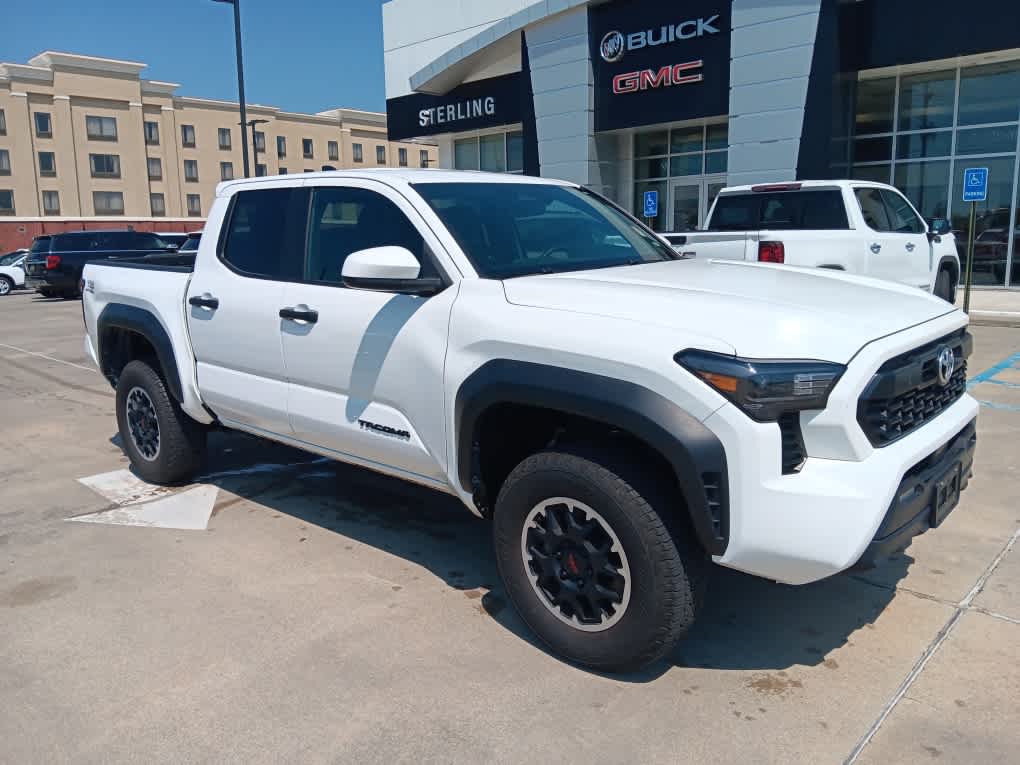 2024 Toyota Tacoma SR5 photo 4