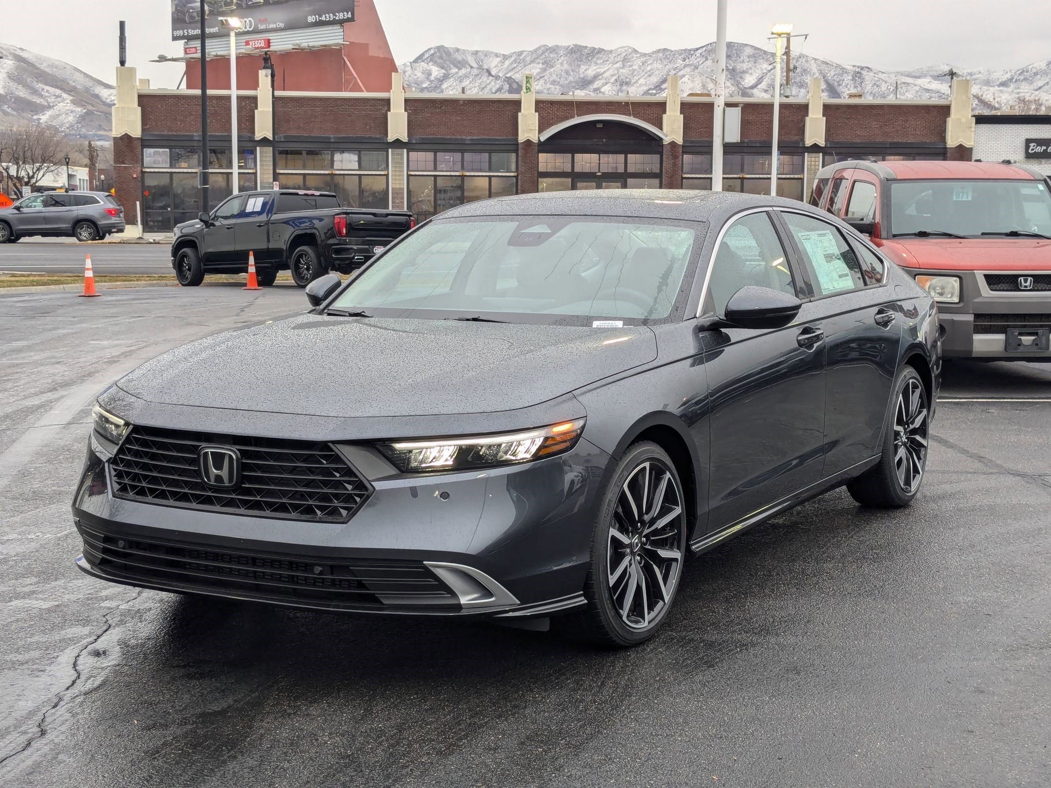 2025 Honda Accord Hybrid Touring photo 7