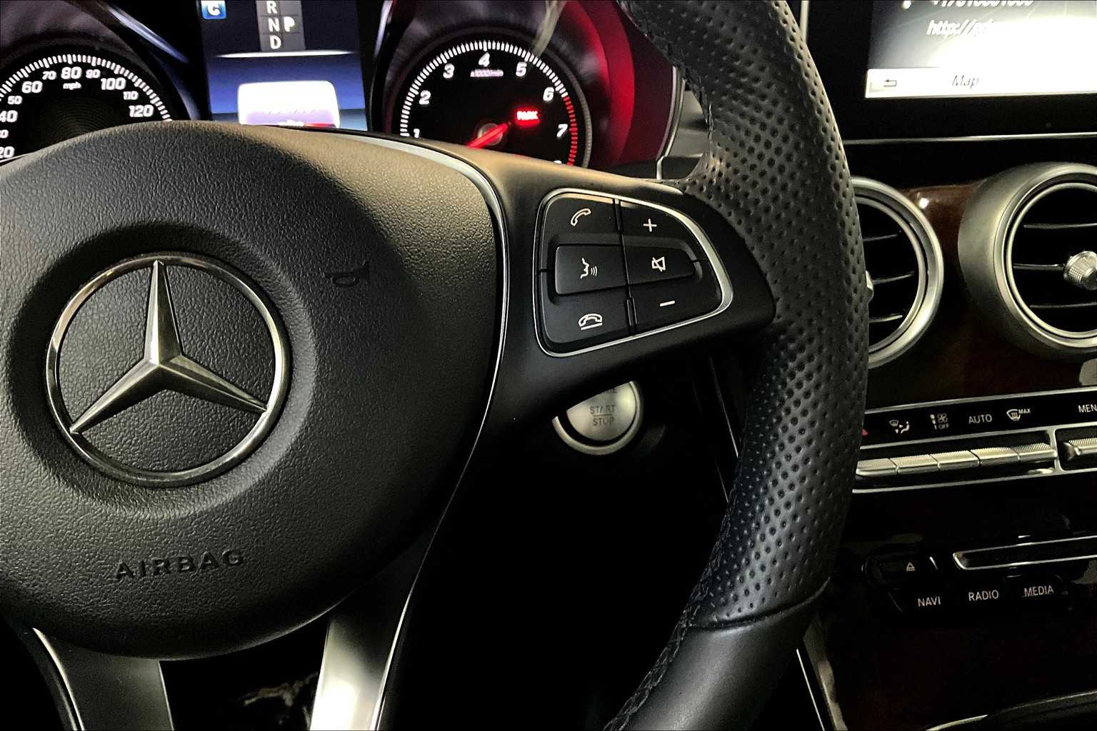 2019 Mercedes Benz GLC 300 4MATIC photo 21