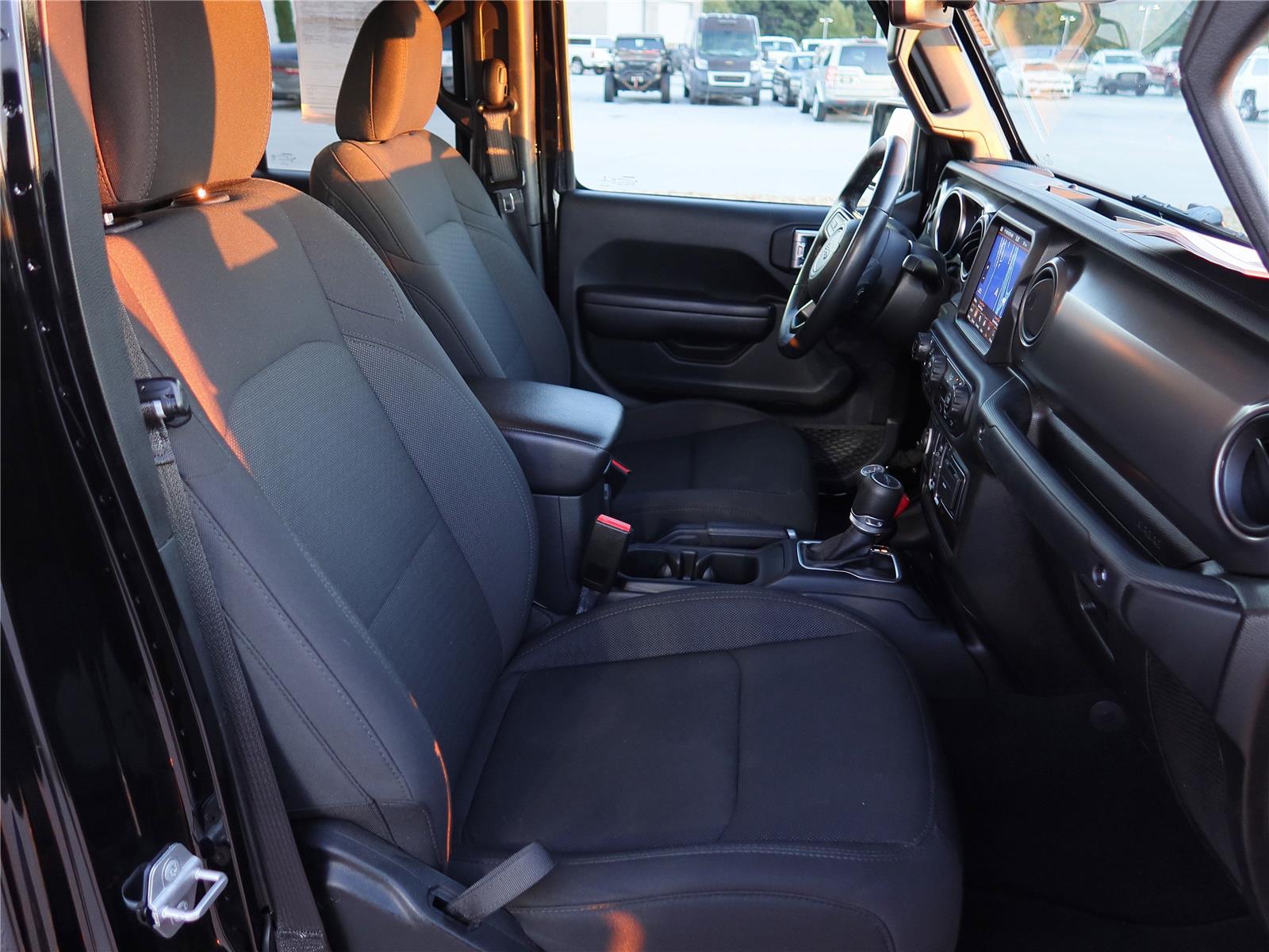 2021 Jeep Gladiator Sport S photo 4