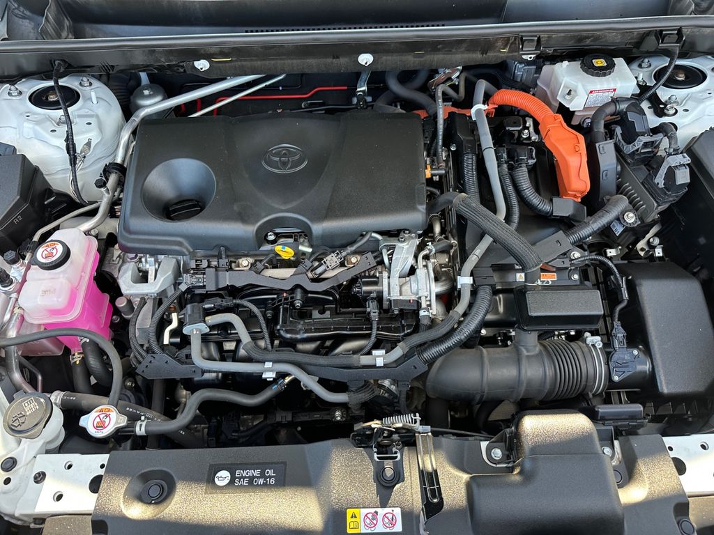 2020 Toyota RAV4 Hybrid XSE photo 20