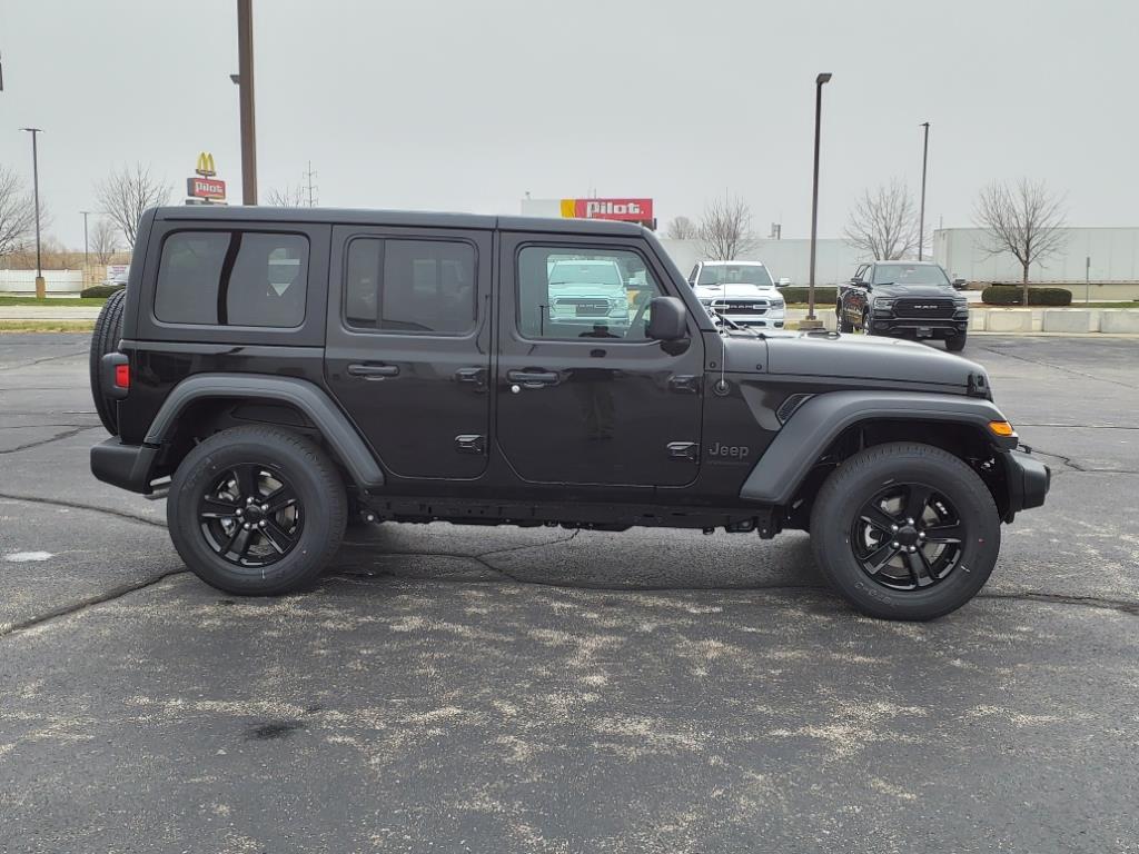 2023 Jeep Wrangler Unlimited Sport Altitude photo 2