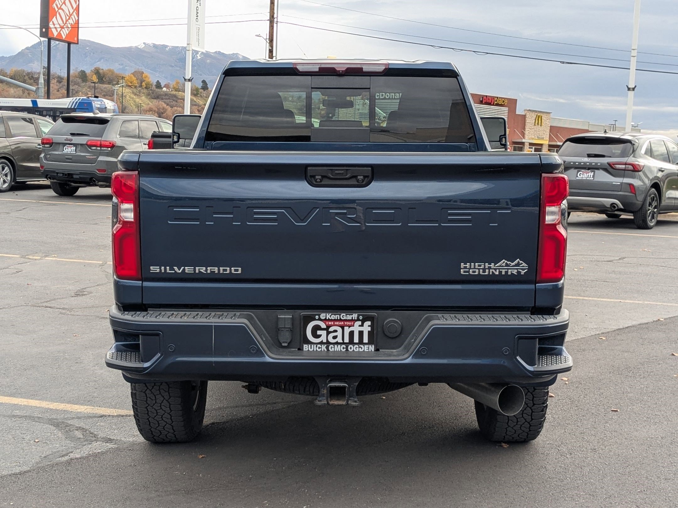 2022 Chevrolet Silverado 2500HD High Country photo 3