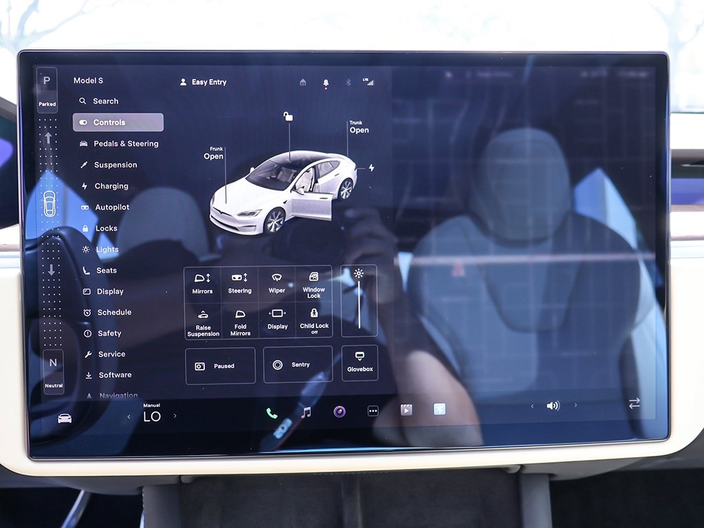2022 Tesla Model S photo 42