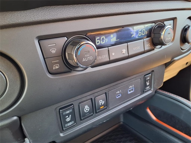 2025 Nissan Frontier Crew Cab PRO-X photo 10