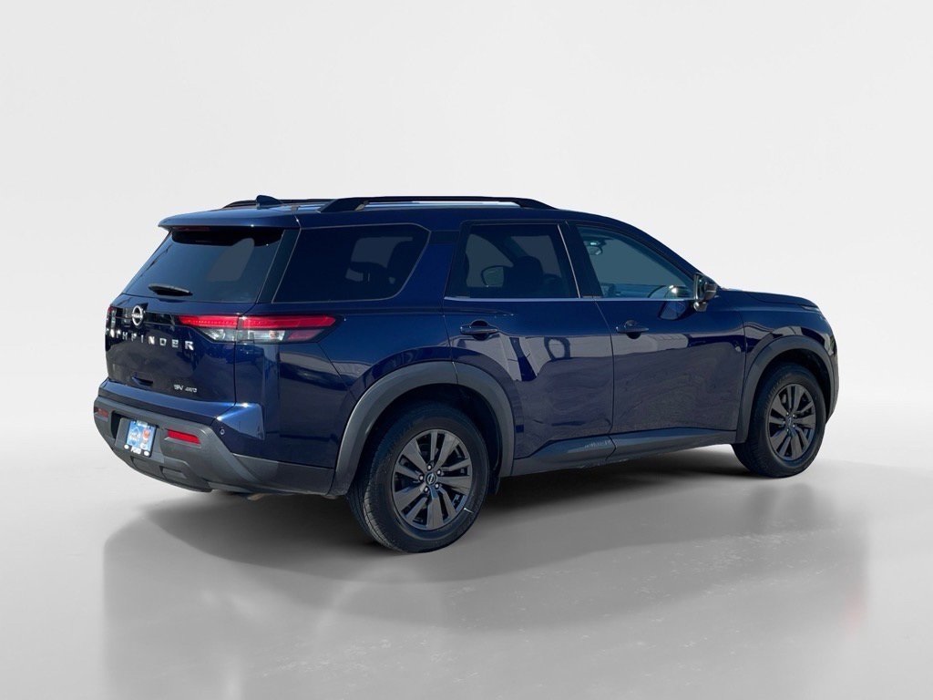 2022 Nissan Pathfinder SV photo 4