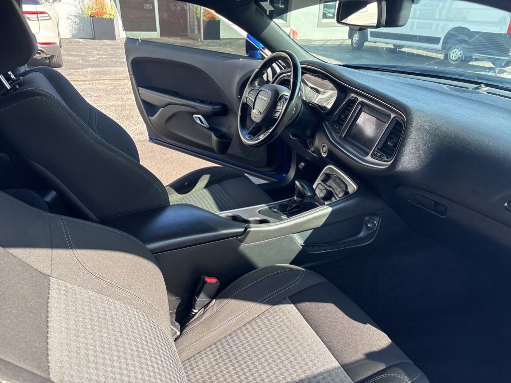 2020 Dodge Challenger SXT photo 8
